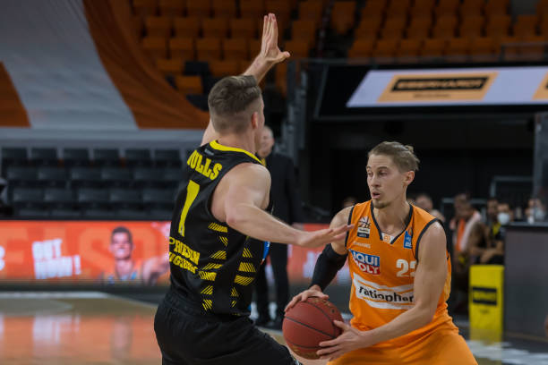 通过走进国 通过走进国