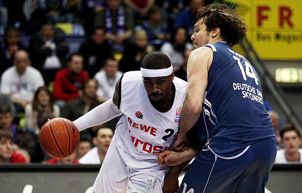 层面借助 层面借助